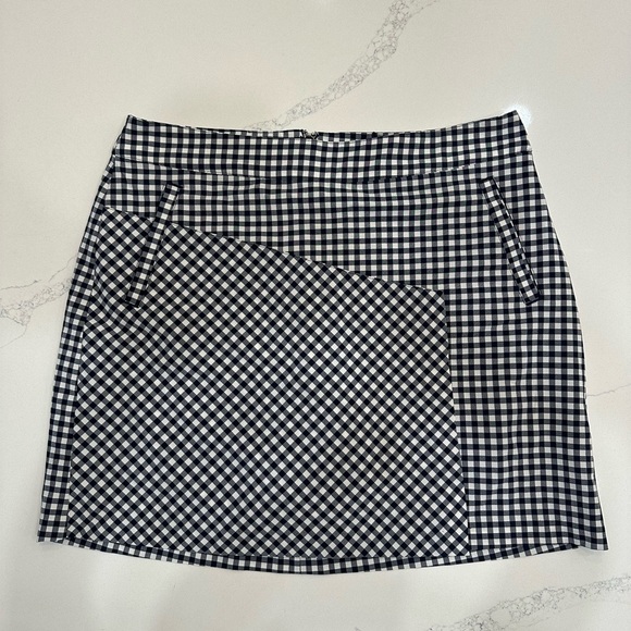 Lady Hagen Pants - Lady Hagen Navy and White Gingham Skort - Sz 6